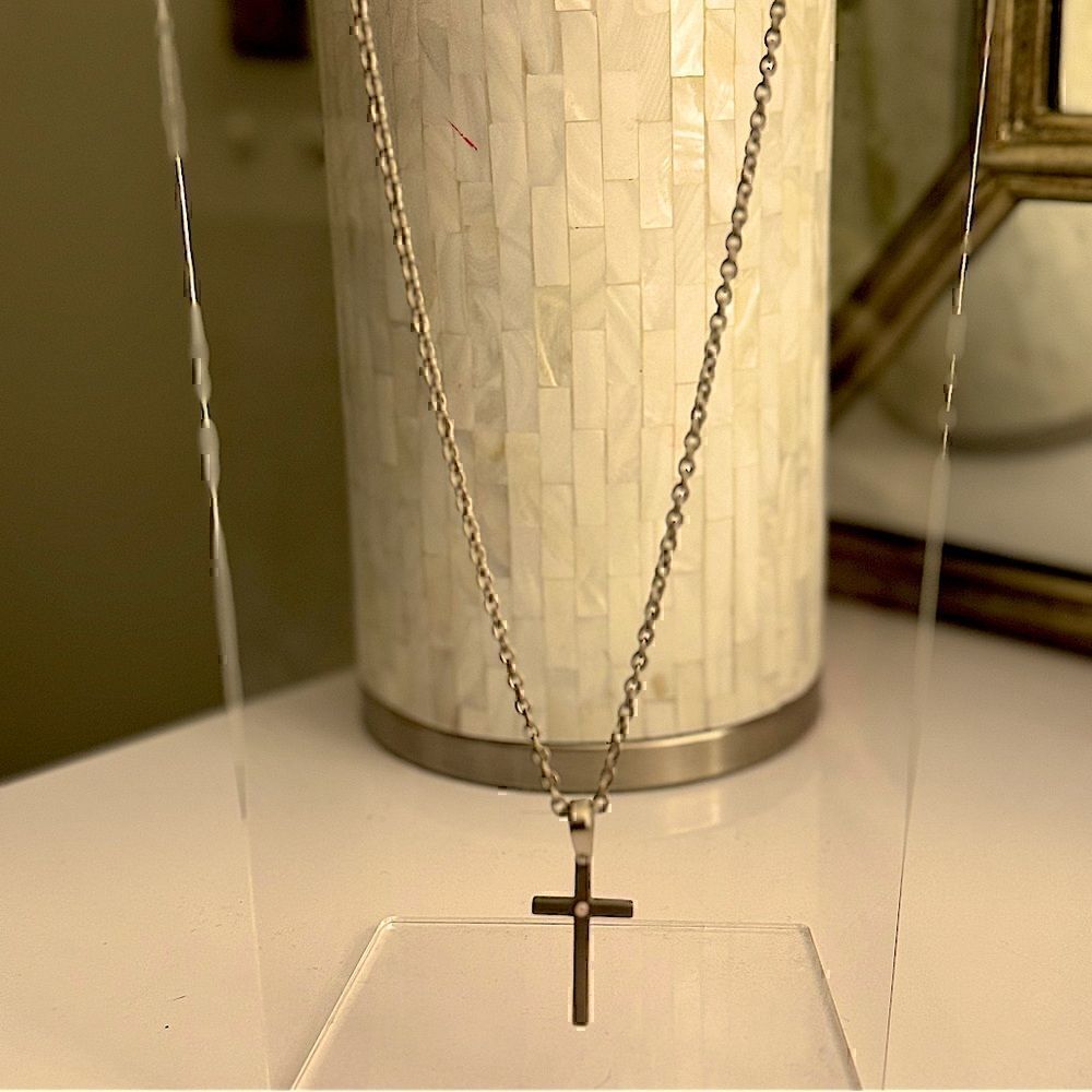 Titanium diamond set in 18k Gold cross necklace 18 inch - Picture 2 of 11